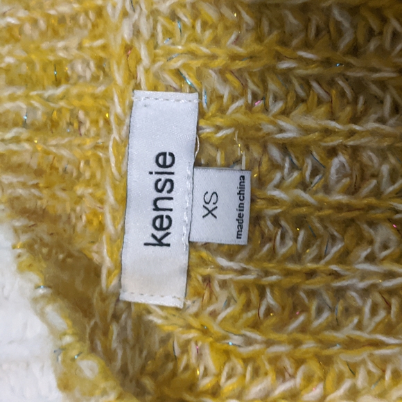 Like New Kensie Twist Hem Sweater - Picture 4 of 8